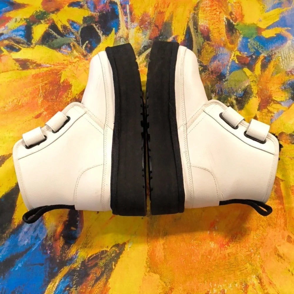 UGG Australia Neumel Platform Boot White Leather Size 3 Girl UK 2 EU 35